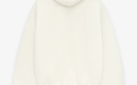 Essentials Hoodie – Minimalist Style Meets Cozy Perfection