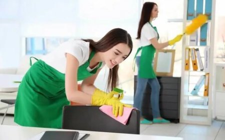 Avail expert sofa cleaning Dubai within reach by Urban Mop