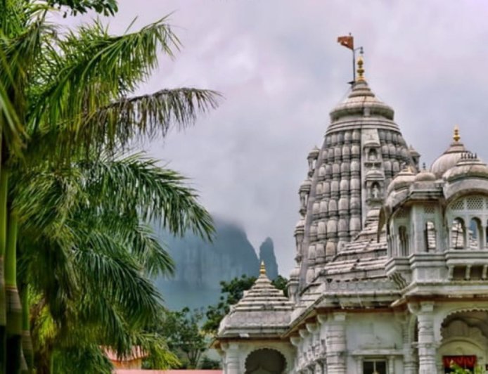 Explore Spiritual Bliss on Your Nashik Shirdi Journey Today