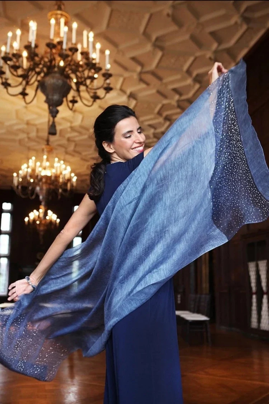 How to Wear a Scarf with Various Types